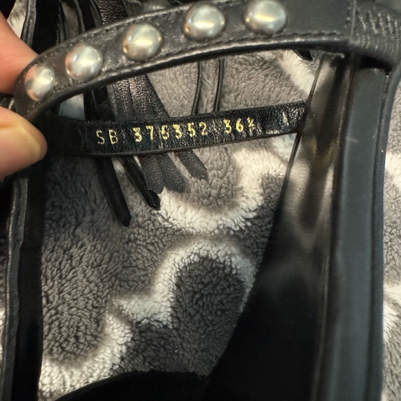 Yves Saint Laurent Sandal W size36.5/us6 Black Leather Studded Gladiator Fringe - Picture 9 of 9
